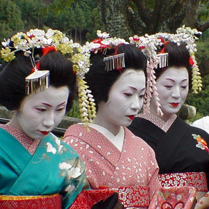 qeyşa (geisha,гейша), Yaponiya qadını,